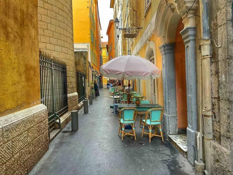 Cosy Appartement, Moderne, Fuchsia, Industriel Nice France